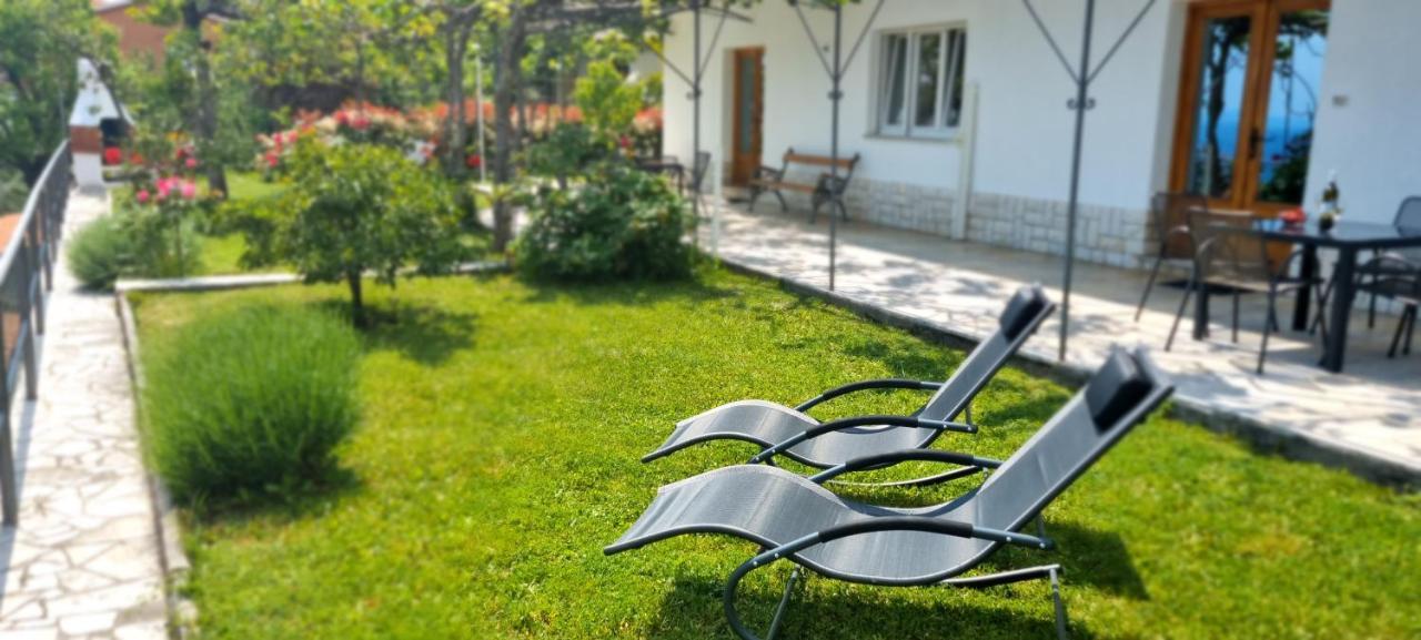 Apartments Anamarija オパティヤ エクステリア 写真