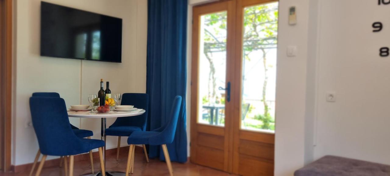 Apartments Anamarija オパティヤ エクステリア 写真
