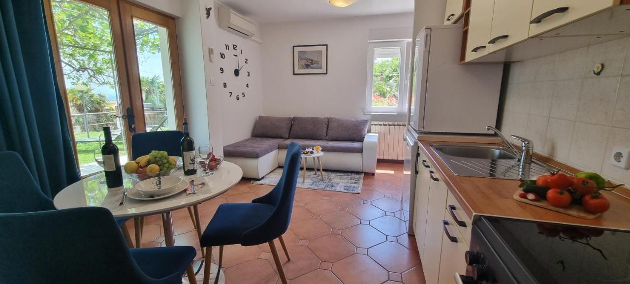 Apartments Anamarija オパティヤ エクステリア 写真